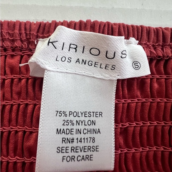 Kirious Los Angeles off shoulder Cropped Juniors Festival Shirt. Size S - Picture 3 of 5